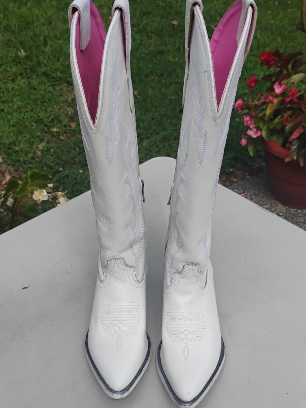 Cowgirl Boots Women Size 6 white Leather half zipper